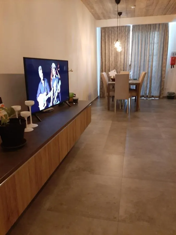 Qliving Central New Apartments Gzira Sliema Promenade 0*,